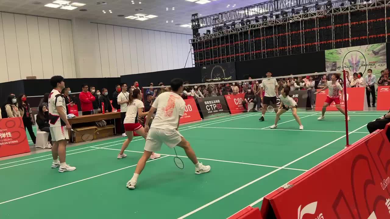 李宁新品试打会：3v3冠军对抗进行中